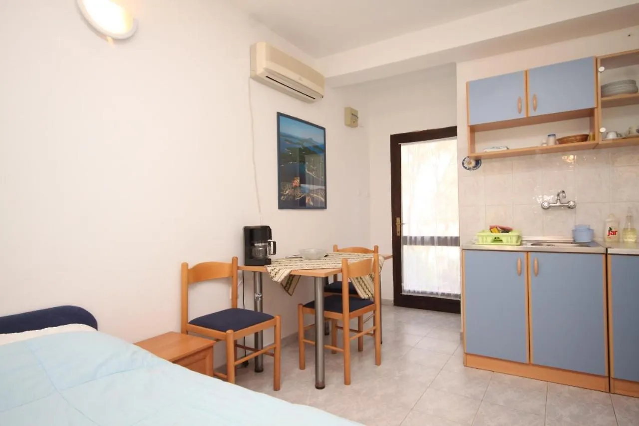 Apartments With A Parking Space Artatore, Losinj - 8007